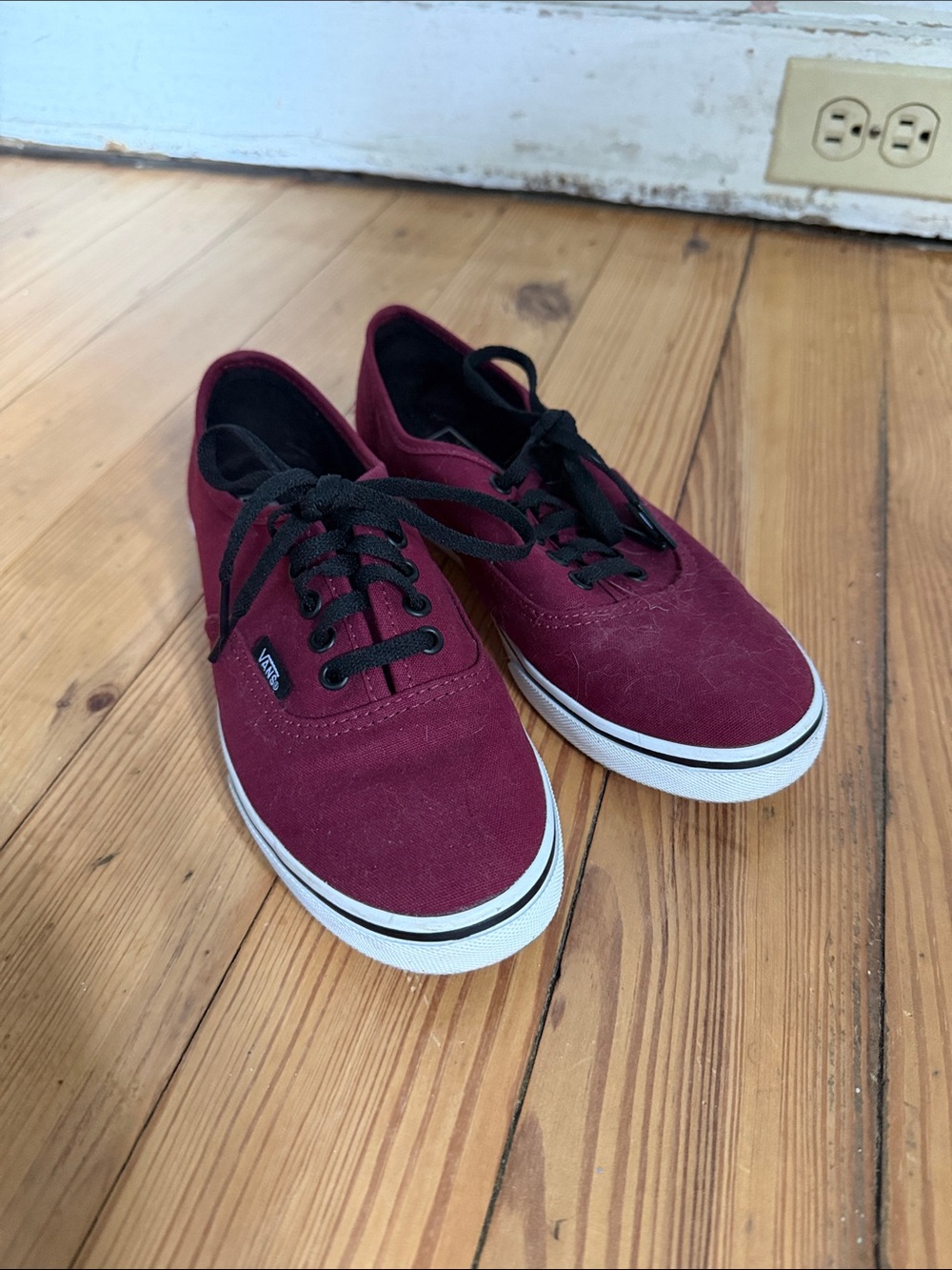 Vans Low-Top Canvas Sneakers in Maroon / Red